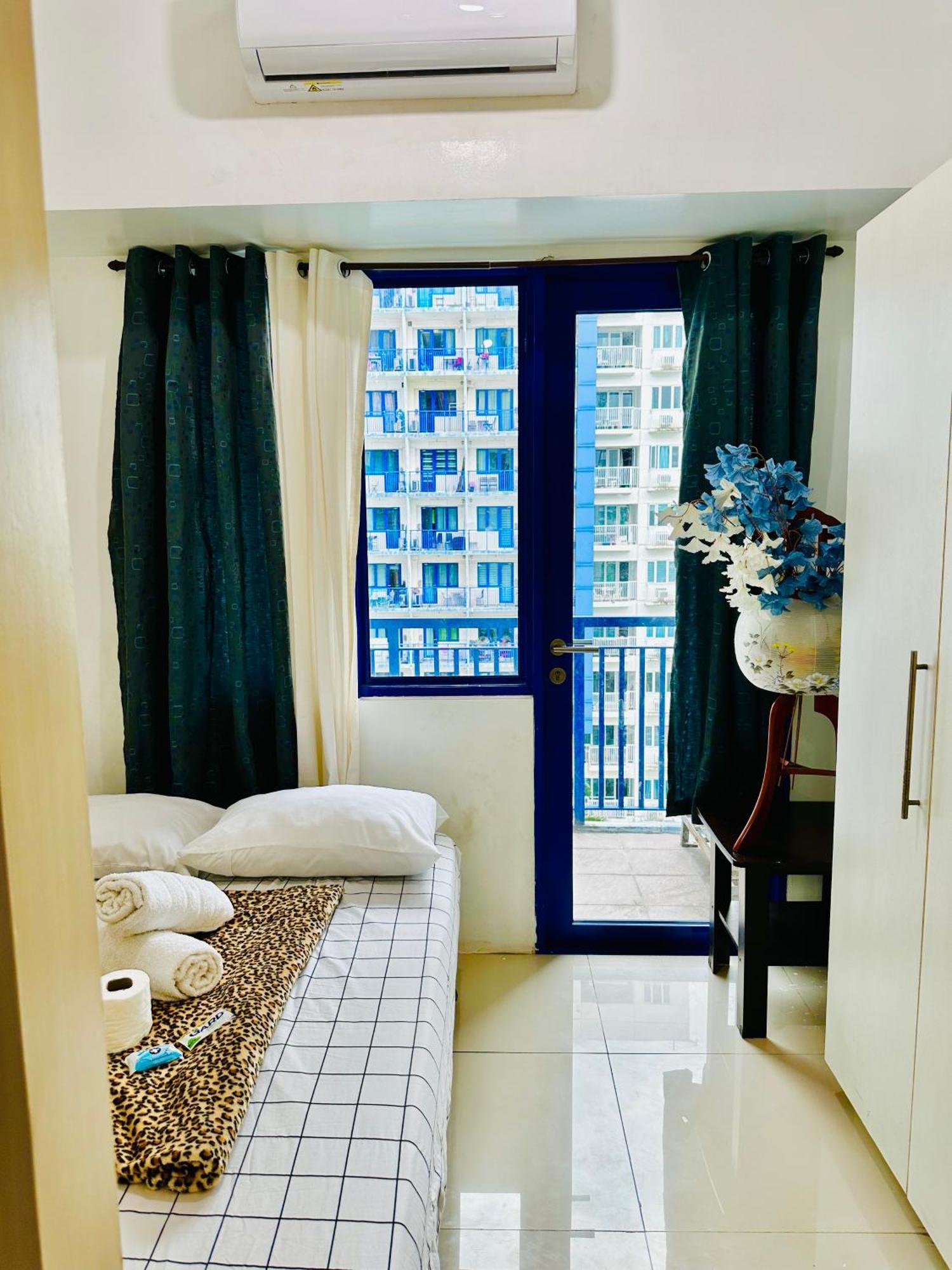 Sea 2-Br Unit With Free Parking Near Mall Of Asia Пасай Екстериор снимка