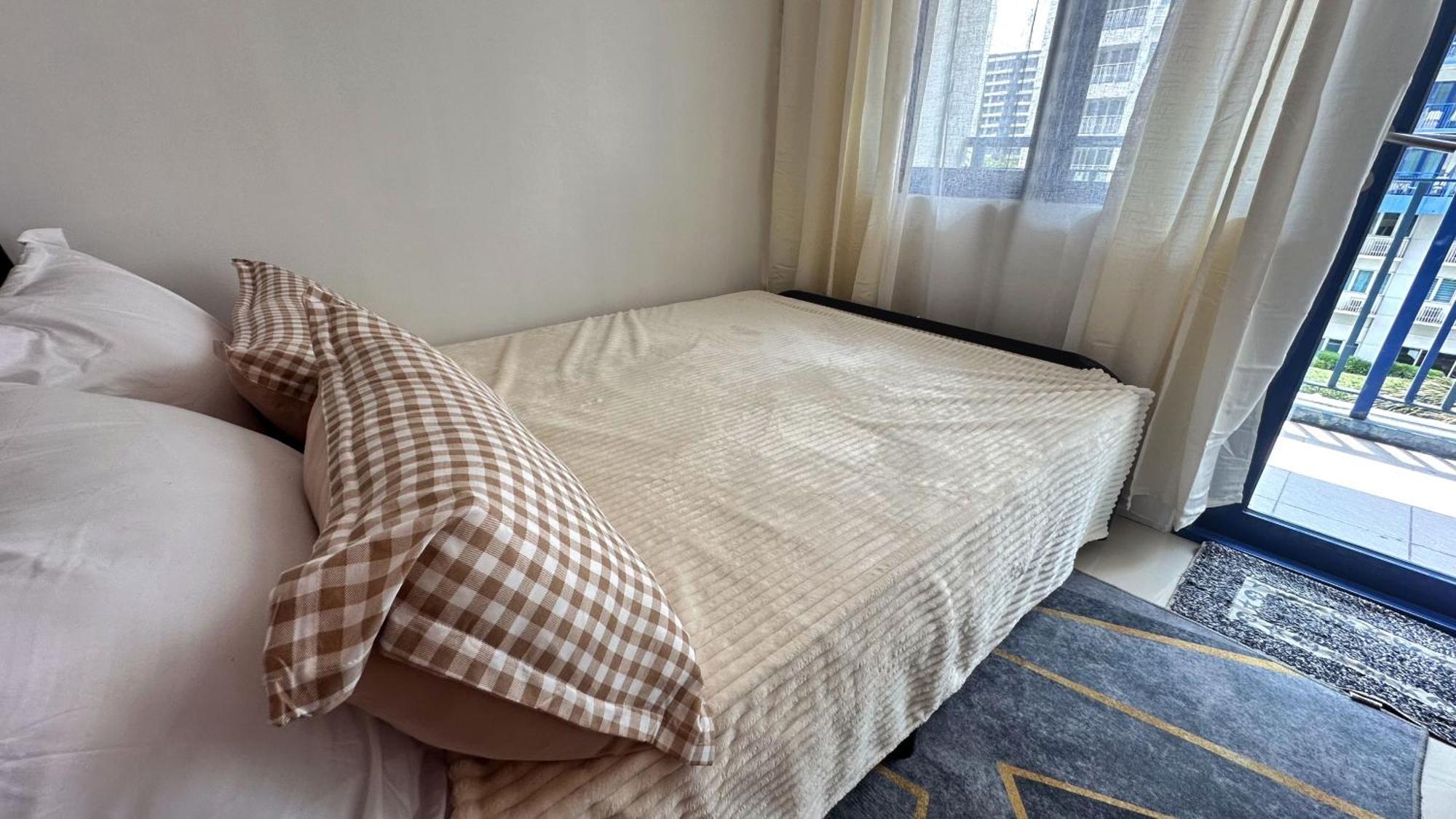 Sea 2-Br Unit With Free Parking Near Mall Of Asia Пасай Екстериор снимка